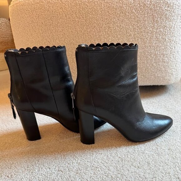 Coach Scallop Soft Shine Calf Ankle Boots in Black Leather - Size 7B - Picture 4 of 8